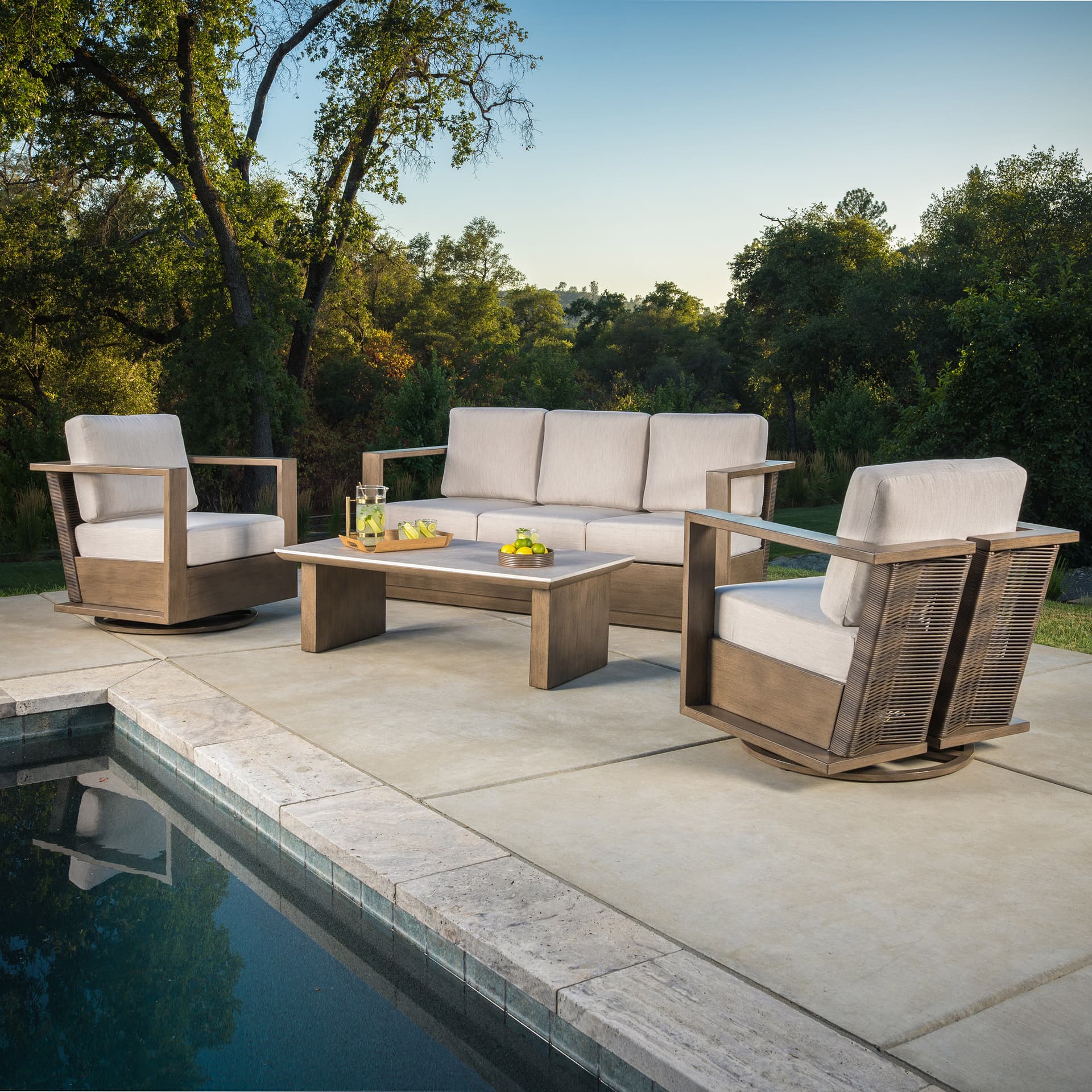 SunVilla Sorrento 4-piece Outdoor Patio Seating Set