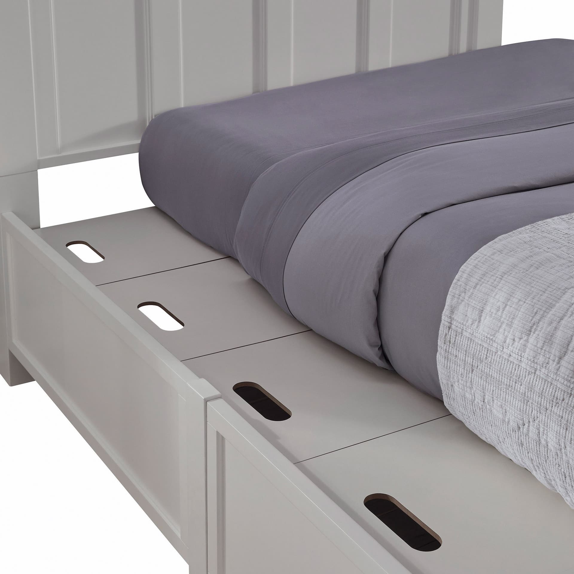 Hughes Storage Bed, Queen image 4