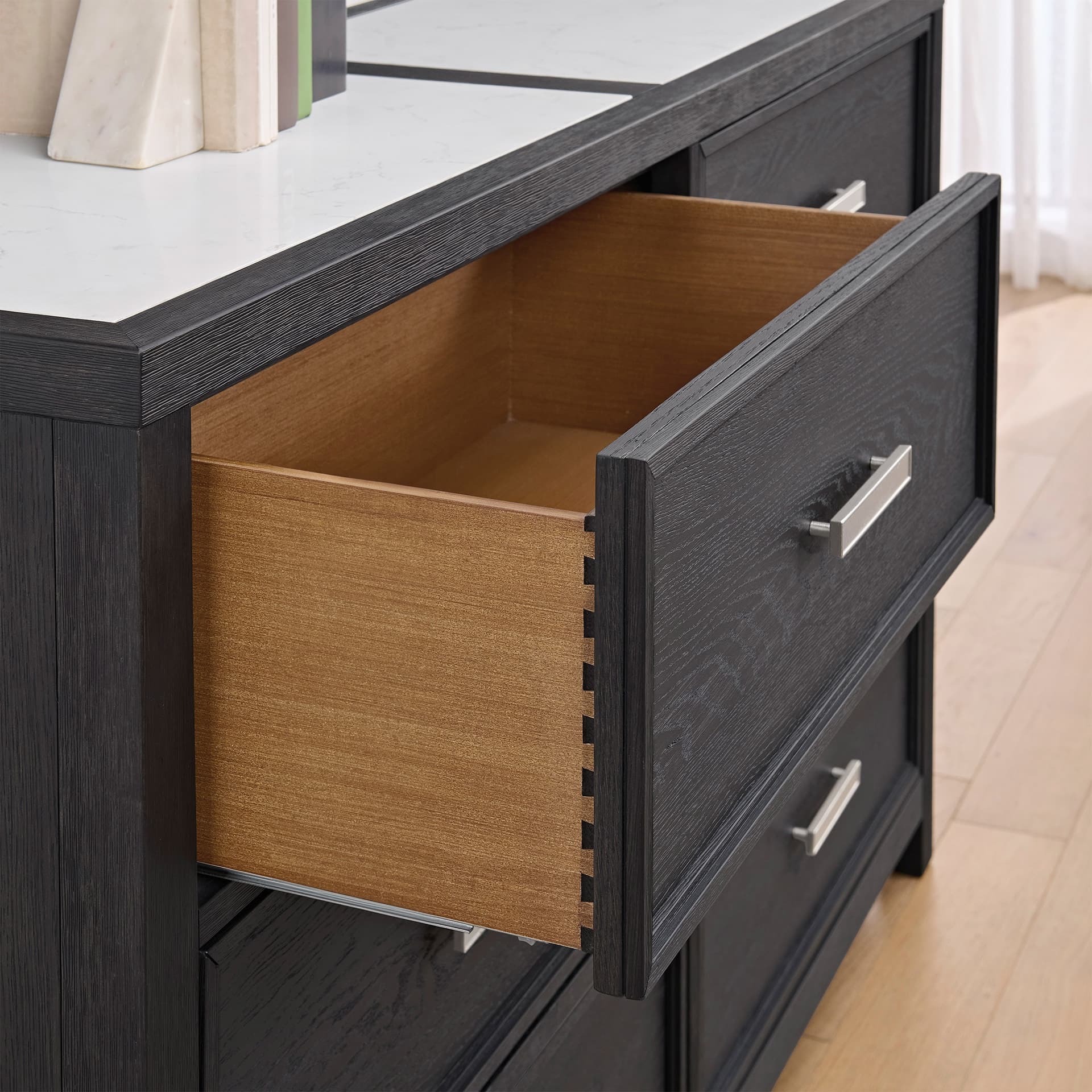 Bellevue Dresser image 4