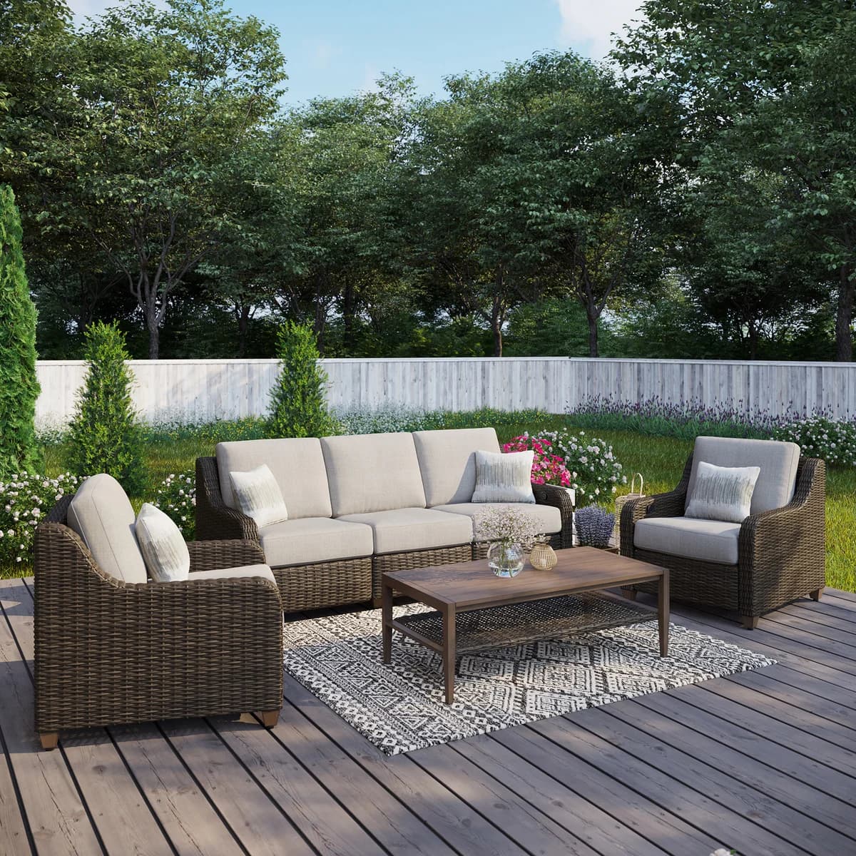 Thomasville Barston 4-piece Outdoor Seating with Kick-out Foot Rests image 3