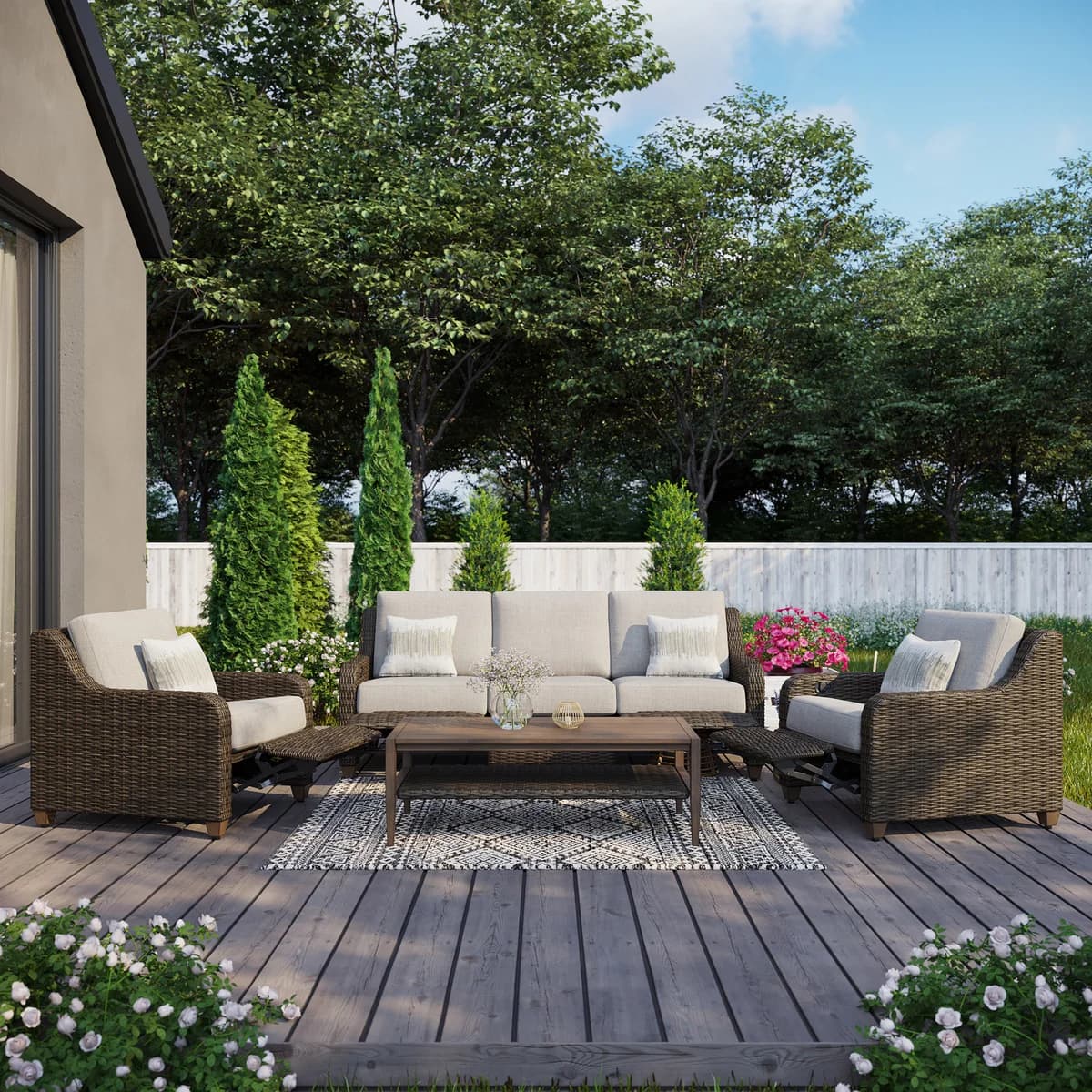 Thomasville Barston 4-piece Outdoor Seating with Kick-out Foot Rests image 4